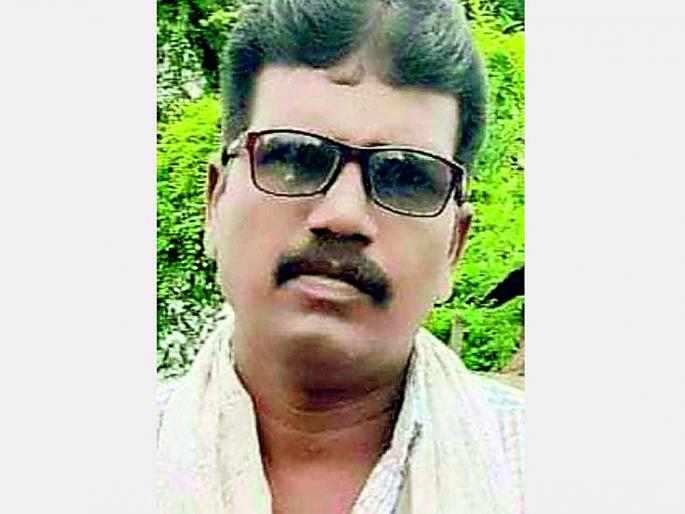 Sub-Punch killed in bee attack in yavatmal district | सोसायटी निवडणुकीतील विजयाचा आनंद ठरला औटघटकेचा; मधमाशांनी अचानक चढवला हल्ला अन्.. Sub-Punch killed in bee attack in yavatmal district | सोसायटी निवडणुकीतील विजयाचा आनंद ठरला औटघटकेचा; मधमाशांनी अचानक चढवला हल्ला अन्..