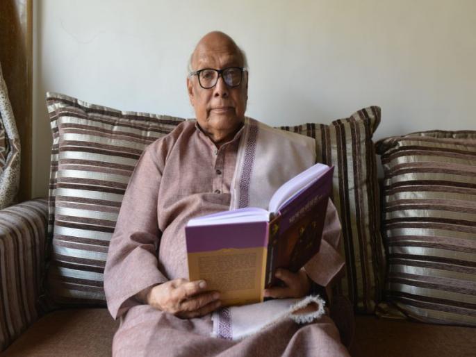 writers should leave their ivory homes | सोडा आता हस्तिदंती मनोरा ! writers should leave their ivory homes | सोडा आता हस्तिदंती मनोरा !
