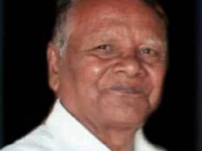 Famous poet and lyricist Madhukar Ghusle passed away | प्रसिद्ध कवी व गीतकार मधूकर घुसळे यांचे निधन Famous poet and lyricist Madhukar Ghusle passed away | प्रसिद्ध कवी व गीतकार मधूकर घुसळे यांचे निधन