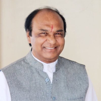 Name of Mumbai University in the name of Annabhau Sathe - Madhukarrao Kamble's demand | मुंबई विद्यापीठाचे नामांतर अण्णाभाऊ साठे यांच्या नावाने करा - मधूकरराव कांबळे यांची मागणी