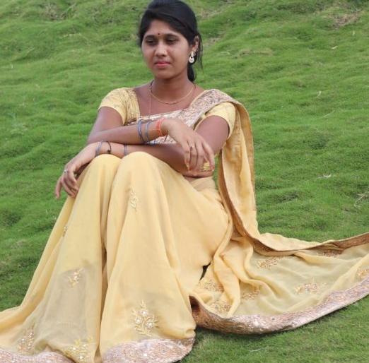 Gas leakage in Chandrapur; Her first day in her house is last day of her life | चंद्रपूर वायुगळती प्रकरण; स्वत:च्या घरातला 'तिचा' पहिला दिवस ठरला शेवटचा दिवस