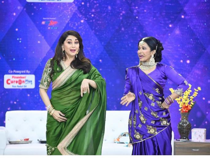 shreya-bugde-dance-with-madhuri-dixit-share-photo-on-instagram-at-chala-hawa-yeu-dya-set | माधुरीसोबत स्टेज शेअर करताना श्रेयाने केलं 'हे' धाडस; फोटो पोस्ट करत म्हणाली,'आमचा doctor..' shreya-bugde-dance-with-madhuri-dixit-share-photo-on-instagram-at-chala-hawa-yeu-dya-set | माधुरीसोबत स्टेज शेअर करताना श्रेयाने केलं 'हे' धाडस; फोटो पोस्ट करत म्हणाली,'आमचा doctor..'
