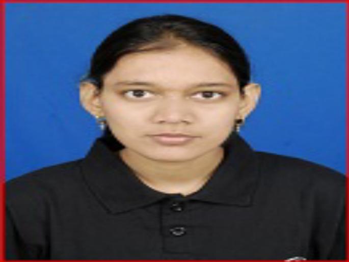 madhuri tikhe first in Scheduled caste at state | अनुसूचित जाती वर्गातून माधुरी तिखे राज्यात प्रथम madhuri tikhe first in Scheduled caste at state | अनुसूचित जाती वर्गातून माधुरी तिखे राज्यात प्रथम