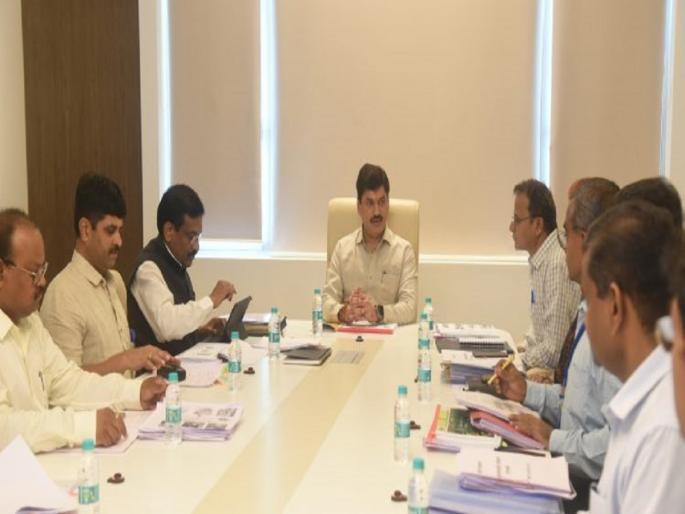 The benefit should be given to every farmer who applied in the 'Magel tyala Yojana' of the Agriculture Department | कृषी विभागातील ‘मागेल त्याला योजनां’मध्ये अर्ज केलेल्या प्रत्येक शेतकऱ्याला लाभ द्यावा The benefit should be given to every farmer who applied in the 'Magel tyala Yojana' of the Agriculture Department | कृषी विभागातील ‘मागेल त्याला योजनां’मध्ये अर्ज केलेल्या प्रत्येक शेतकऱ्याला लाभ द्यावा