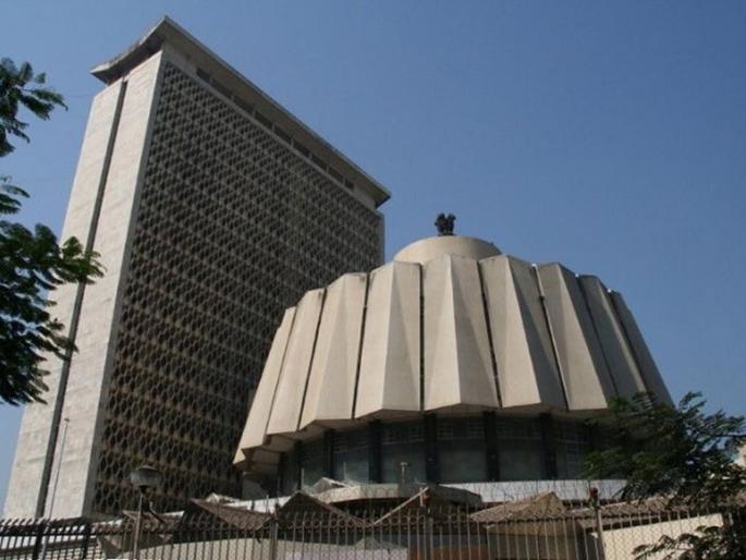 Maharashtra Vidhan Sabha 2019 voting on October 21 counting on October 24 | Vidhan Sabha 2019: दिवाळीत येणार नवे सरकार! २१ ऑक्टोबरला मतदान, २४ला लागणार निकाल Maharashtra Vidhan Sabha 2019 voting on October 21 counting on October 24 | Vidhan Sabha 2019: दिवाळीत येणार नवे सरकार! २१ ऑक्टोबरला मतदान, २४ला लागणार निकाल