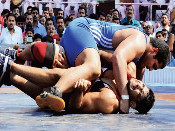 'Maharashtra Kesari' wrestling: The defeat of Chandrabhad Patil | ‘महाराष्ट्र केसरी’ कुस्ती : चंद्रहार पाटीलला पराभवाचा धक्का 'Maharashtra Kesari' wrestling: The defeat of Chandrabhad Patil | ‘महाराष्ट्र केसरी’ कुस्ती : चंद्रहार पाटीलला पराभवाचा धक्का