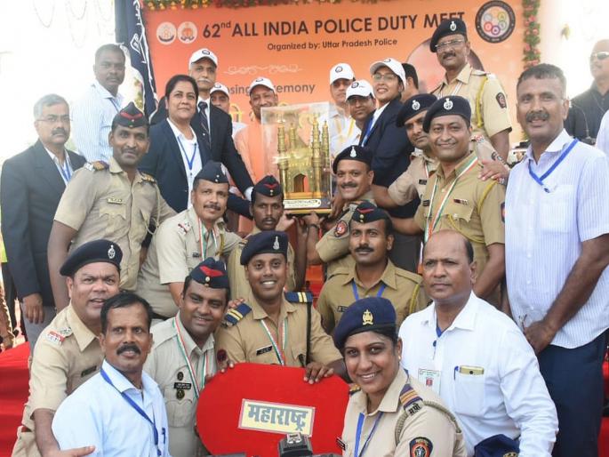 Maharashtra Police Squad first in Indian Police Duty | महाराष्ट्र पोलिसांचा डंका; भारतीय पोलिस कर्तव्य मेळाव्यात देशात अव्वल  Maharashtra Police Squad first in Indian Police Duty | महाराष्ट्र पोलिसांचा डंका; भारतीय पोलिस कर्तव्य मेळाव्यात देशात अव्वल