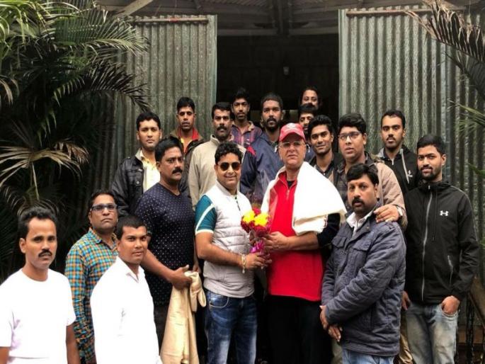 The help of the Mahabaleshwar trekkers in the Poladpur accident | पोलादपूर दुर्घटनेत जीवाची बाजी लावणा-या महाबळेश्वर ट्रेकर्सना मदतीचा हात  The help of the Mahabaleshwar trekkers in the Poladpur accident | पोलादपूर दुर्घटनेत जीवाची बाजी लावणा-या महाबळेश्वर ट्रेकर्सना मदतीचा हात