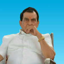 corona virus: Mahadik in the eighties became cold | corona virus : ऐंशीतील महाडिक झाले ठणठणीत बरे corona virus: Mahadik in the eighties became cold | corona virus : ऐंशीतील महाडिक झाले ठणठणीत बरे