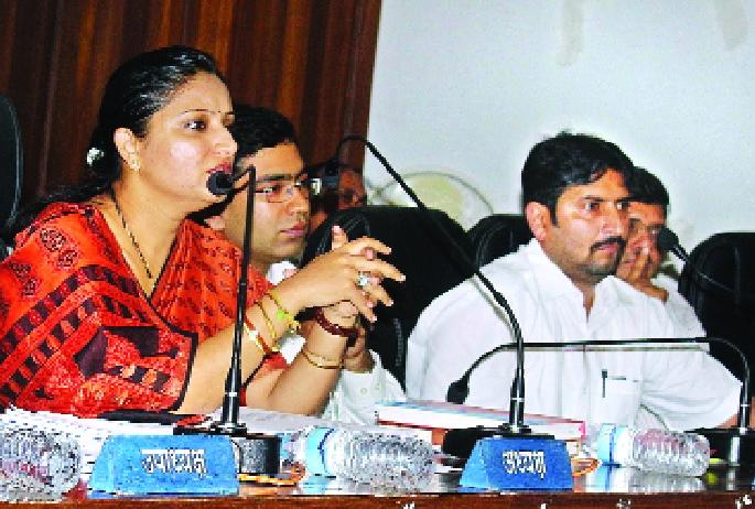 Members angry over the functioning of 'health' - Zilla Parishad's meeting | ‘आरोग्य’च्या कारभारावरून सदस्य संतप्त-- जिल्हा परिषदेची सभा  Members angry over the functioning of 'health' - Zilla Parishad's meeting | ‘आरोग्य’च्या कारभारावरून सदस्य संतप्त-- जिल्हा परिषदेची सभा