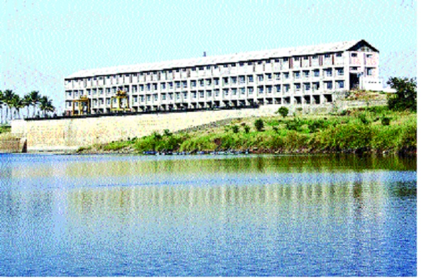 No funds for 'Mhasal'! Explanation of Officers | ‘म्हैसाळ’साठी निधी नाहीच! अधिकाऱ्यांचे स्पष्टीकरण