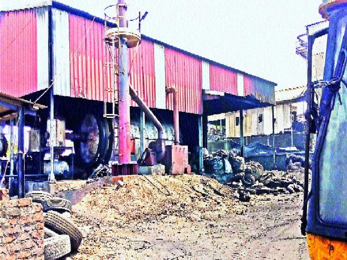 Chukkalkar's breathless breath! Industrial Area Air Pollution | कुरकुंभकरांचा गुदमरतोय श्वास ! औद्योगिक क्षेत्रातील वायू प्रदूषण Chukkalkar's breathless breath! Industrial Area Air Pollution | कुरकुंभकरांचा गुदमरतोय श्वास ! औद्योगिक क्षेत्रातील वायू प्रदूषण