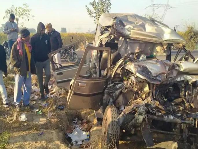 Accident In Uttar Pradesh: Bolero and bus collide, 10 devotees going to Mahakumbh Mela die, 19 injured in horrific accident | बोलेरो आणि बसमध्ये टक्कर, भीषण अपघातात महाकुंभमेळ्यासाठी जाणाऱ्या १० भाविकांचा मृत्यू, १९ जखमी Accident In Uttar Pradesh: Bolero and bus collide, 10 devotees going to Mahakumbh Mela die, 19 injured in horrific accident | बोलेरो आणि बसमध्ये टक्कर, भीषण अपघातात महाकुंभमेळ्यासाठी जाणाऱ्या १० भाविकांचा मृत्यू, १९ जखमी