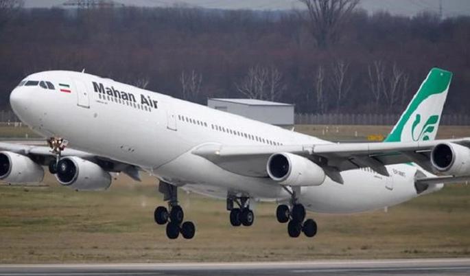 Two US fighter jets near Iranian passenger plane over Syrian airspace: Pilot | इराणच्या पॅसेंजर विमानाजवळ आली दोन अमेरिकन लढाऊ विमाने, थोडक्यात मोठा अपघात टळला Two US fighter jets near Iranian passenger plane over Syrian airspace: Pilot | इराणच्या पॅसेंजर विमानाजवळ आली दोन अमेरिकन लढाऊ विमाने, थोडक्यात मोठा अपघात टळला