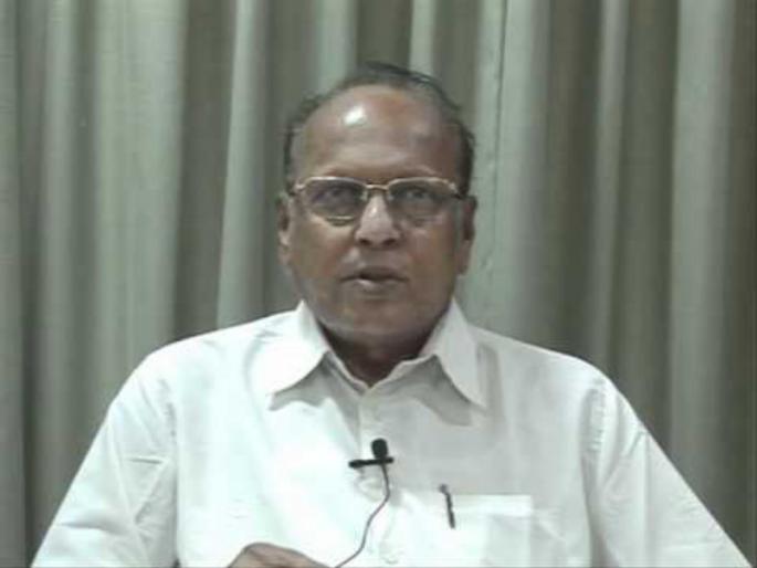 It will take time to get out of the flooded state, election will push some time | पूरग्रस्त स्थितीतून बाहेर यायला वेळ लागेल, भंपकपणा सोडून निवडणूका पुढे ढकला : ना. धों. महानोर