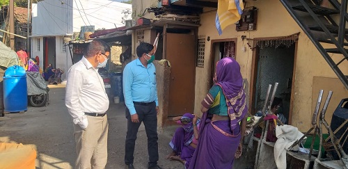 corona in kolhapur - Corona positive in Kolhapur district | corona in kolhapur -नागरिकांना घराबाहेर पडू नका सांगण्यासाठी आयुक्तच रस्त्यावर corona in kolhapur - Corona positive in Kolhapur district | corona in kolhapur -नागरिकांना घराबाहेर पडू नका सांगण्यासाठी आयुक्तच रस्त्यावर