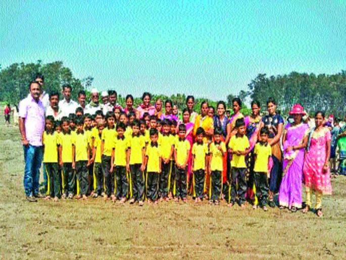 Unique activities in the Thietwadi of the child-parent resort | बालक-पालक सहलीचा थिटेवाडीत अनोखा उपक्रम Unique activities in the Thietwadi of the child-parent resort | बालक-पालक सहलीचा थिटेवाडीत अनोखा उपक्रम