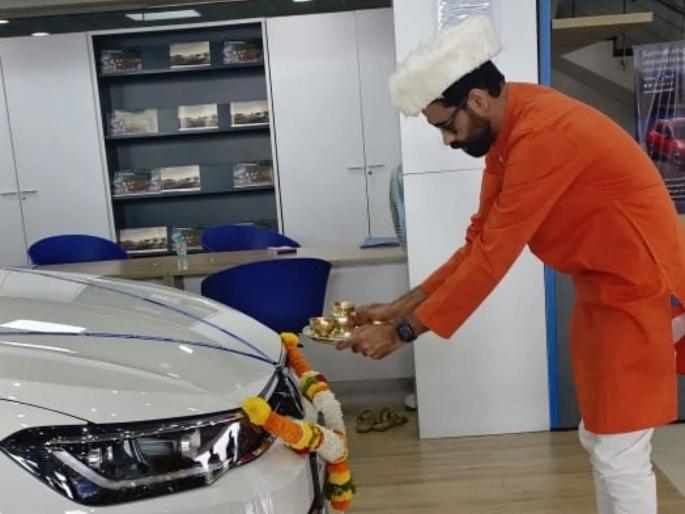 People were devastated! As many as 86,818 cars were sold in Maharashtra on the day of Gudi Padwa 2025 | लोक तुटून पडले! गुढी पाडव्याच्या दिवशी महाराष्ट्रात तब्बल ८६,८१८ गाड्या विकल्या गेल्या People were devastated! As many as 86,818 cars were sold in Maharashtra on the day of Gudi Padwa 2025 | लोक तुटून पडले! गुढी पाडव्याच्या दिवशी महाराष्ट्रात तब्बल ८६,८१८ गाड्या विकल्या गेल्या