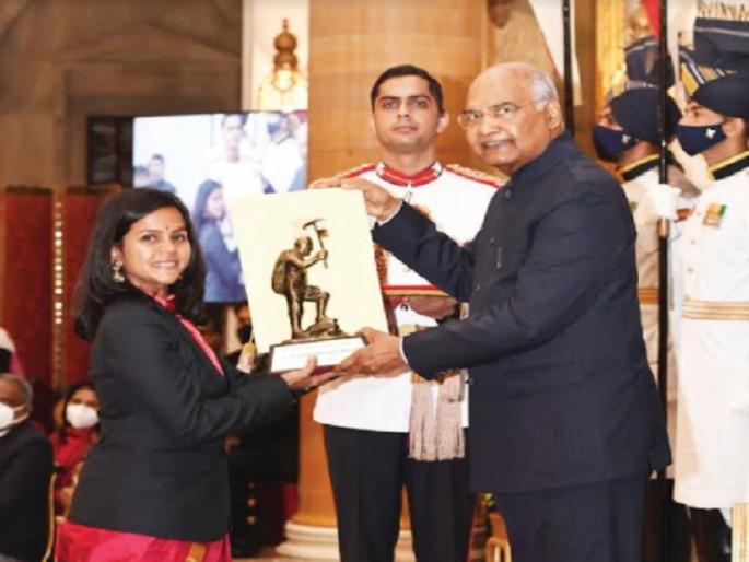 Tenzing Norgay Adventure Award for mountaineer Priyanka Mohite | गिर्यारोहक प्रियांका मोहिते यांना तेनजिंग नॉर्गे साहस पुरस्कार Tenzing Norgay Adventure Award for mountaineer Priyanka Mohite | गिर्यारोहक प्रियांका मोहिते यांना तेनजिंग नॉर्गे साहस पुरस्कार