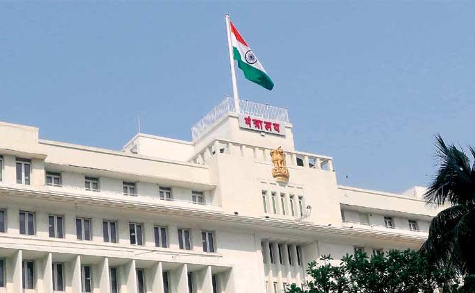 Coronavirus: Mumbai's health system should be taken over by the state government; BJP MLA's letter to CM | Coronavirus: मुंबईची आरोग्य यंत्रणा राज्य शासनाने ताब्यात घ्यावी; भाजपा आमदाराचं मुख्यमंत्र्यांना पत्र Coronavirus: Mumbai's health system should be taken over by the state government; BJP MLA's letter to CM | Coronavirus: मुंबईची आरोग्य यंत्रणा राज्य शासनाने ताब्यात घ्यावी; भाजपा आमदाराचं मुख्यमंत्र्यांना पत्र