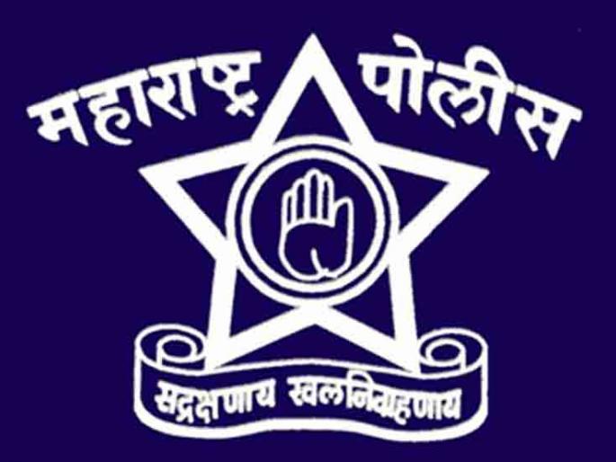 What is the police force? | पोलीस दलात चाललयं तरी काय?