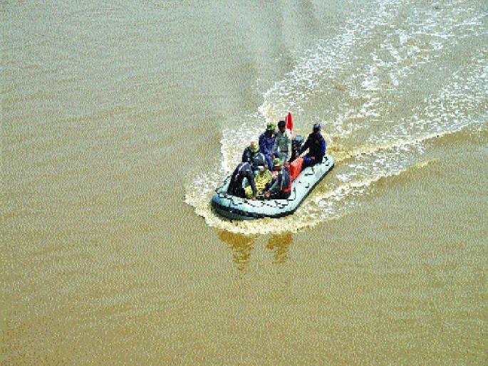 Ashwini Bindre-Gore murder case: Detectives in Vasai Creek for the dead body | अश्विनी बिंद्रे-गोरे खून प्रकरण : मृतदेहासाठी वसई खाडीत शोधमोहीम Ashwini Bindre-Gore murder case: Detectives in Vasai Creek for the dead body | अश्विनी बिंद्रे-गोरे खून प्रकरण : मृतदेहासाठी वसई खाडीत शोधमोहीम