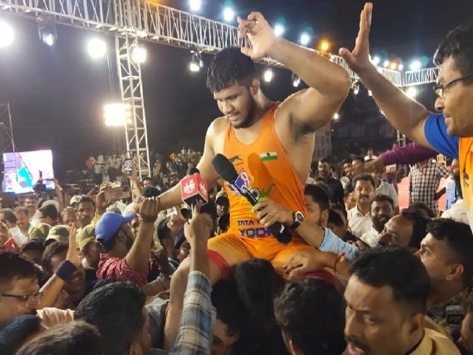 Prithviraj Patil of Kolhapur is this year Maharashtra Kesari 2022 | कोल्हापूरच्या पृथ्वीराज पाटीलनं पटकावला 'महाराष्ट्र केसरी २०२२' चा मान Prithviraj Patil of Kolhapur is this year Maharashtra Kesari 2022 | कोल्हापूरच्या पृथ्वीराज पाटीलनं पटकावला 'महाराष्ट्र केसरी २०२२' चा मान