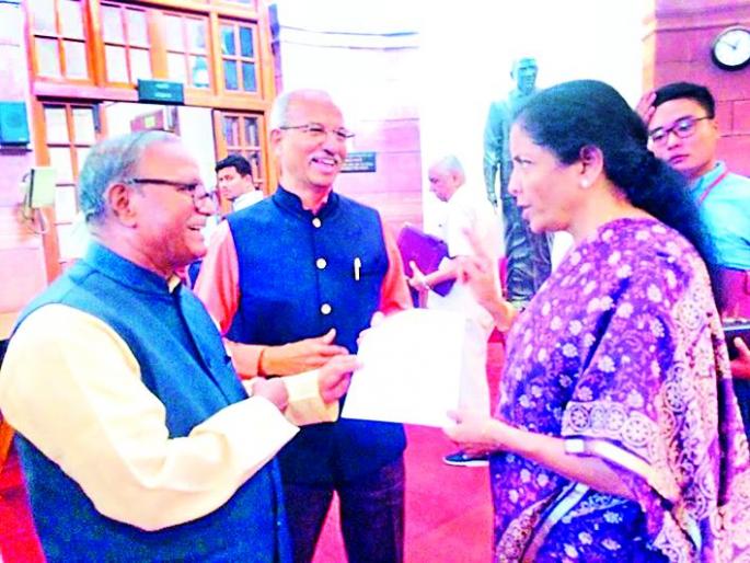 Provide 10 thousand crores for the Ghumantu community | घुमंतू समाजासाठी १० हजार कोटींची तरतुद करा Provide 10 thousand crores for the Ghumantu community | घुमंतू समाजासाठी १० हजार कोटींची तरतुद करा