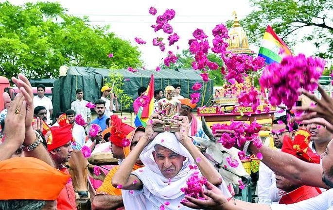 'Jai Jinendra', 'Jai Jinendra' Bolo ! In Nagpur celebrated 2618th birth anniversary of Lord Mahavir | ‘जय जिनेंद्र’, ‘जय जिनेंद्र’ बोलो ! नागपुरात २६१८ वा जन्मकल्याणक महोत्सव साजरा