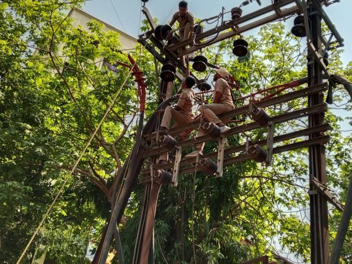 Mahavitran begins pre monsoon maintenance work speed in welfare circle | महावितरणची पावसाळापूर्व देखभाल-दुरुस्तीच्या कामांना सुरुवात, कल्याण परिमंडलात वेग Mahavitran begins pre monsoon maintenance work speed in welfare circle | महावितरणची पावसाळापूर्व देखभाल-दुरुस्तीच्या कामांना सुरुवात, कल्याण परिमंडलात वेग