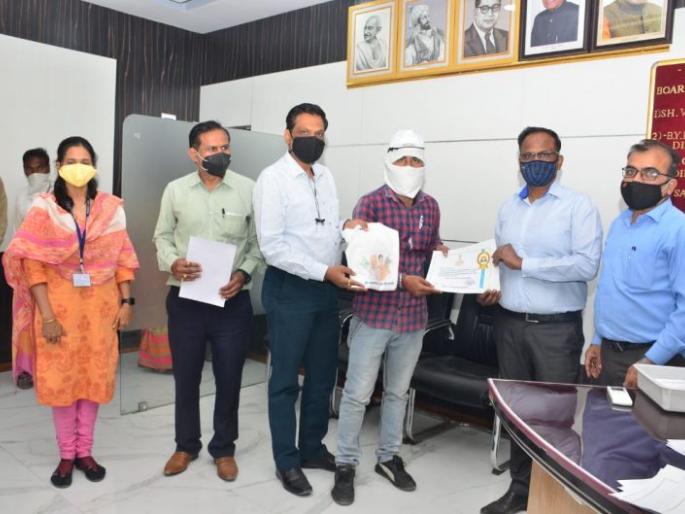 Beginning of agricultural energy parva; Honoring 50 farmers with certificates | कृषी ऊर्जा पर्वाची सुरुवात; ५० शेतकऱ्यांचा सन्मानपत्र देऊन सत्कार