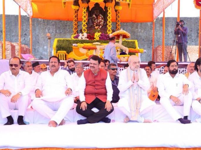Even during Amit Shah's visit, there is friction between ruling bjp shiv Sena ncp Mahayuti, Chief Minister tries to dispel Shinde's displeasure | अमित शाहांच्या दौऱ्यातही सत्ताधारी मित्र पक्षांमध्ये रुसवेफुगवे, शिंदेंची नाराजी दूर करण्याचा मुख्यमंत्र्यांचा प्रयत्न Even during Amit Shah's visit, there is friction between ruling bjp shiv Sena ncp Mahayuti, Chief Minister tries to dispel Shinde's displeasure | अमित शाहांच्या दौऱ्यातही सत्ताधारी मित्र पक्षांमध्ये रुसवेफुगवे, शिंदेंची नाराजी दूर करण्याचा मुख्यमंत्र्यांचा प्रयत्न