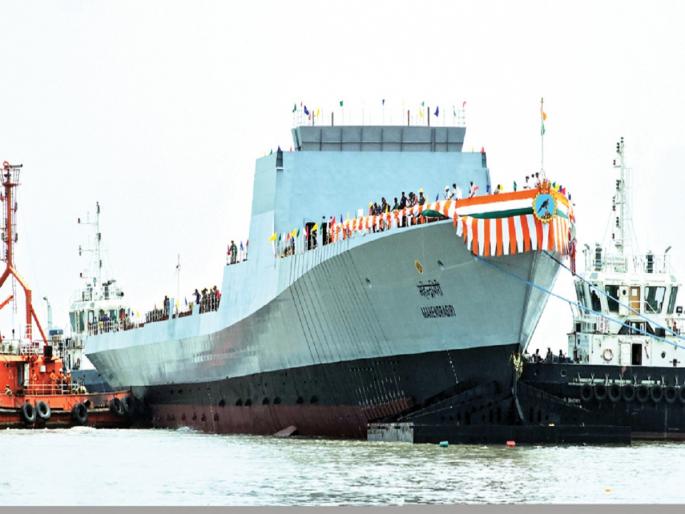 Indian Navy's Mahendragiri frigate launched in Mumbai | युद्धनौका ‘महेंद्रगिरी’चे जलावतरण, तांत्रिकदृष्ट्या प्रगत Indian Navy's Mahendragiri frigate launched in Mumbai | युद्धनौका ‘महेंद्रगिरी’चे जलावतरण, तांत्रिकदृष्ट्या प्रगत