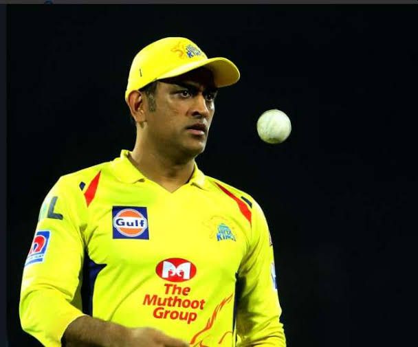 ms dhoni will be out of Chennai Super Kings? know the truth ... | चेन्नई सुपर किंग्स धोनीला देणार नारळ, जाणून घ्या सत्य...
