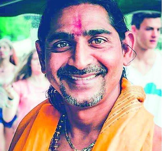 Mahi Guruji, a native of Nagpur, Italy, meets Prime Minister Modi | इटलीत मूळचे नागपूर रहिवासी असलेले माही गुरुजी व पंतप्रधान मोदी यांच्या भेटीचा ‘योग’ Mahi Guruji, a native of Nagpur, Italy, meets Prime Minister Modi | इटलीत मूळचे नागपूर रहिवासी असलेले माही गुरुजी व पंतप्रधान मोदी यांच्या भेटीचा ‘योग’