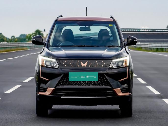 Mahindra EV Sales: Mahindra's strong performance; Electric car sales up 8785%, yet Tata on top | Mahindra ची मोठी उडी; EV कारच्या विक्रीत 8785 % वाढ, तरीपण Tata टॉपवर Mahindra EV Sales: Mahindra's strong performance; Electric car sales up 8785%, yet Tata on top | Mahindra ची मोठी उडी; EV कारच्या विक्रीत 8785 % वाढ, तरीपण Tata टॉपवर
