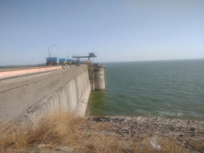 Rainfall in Beed district is 79 percent, water storage in dams is only 18 percent | बीड जिल्हाभरात पाऊस ७९ टक्के, धरणांमध्ये पाणीसाठा केवळ १८ टक्केच Rainfall in Beed district is 79 percent, water storage in dams is only 18 percent | बीड जिल्हाभरात पाऊस ७९ टक्के, धरणांमध्ये पाणीसाठा केवळ १८ टक्केच