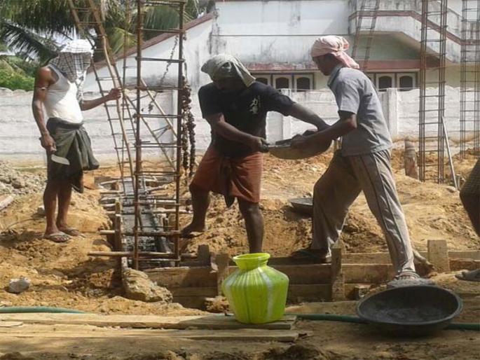 Workers registration is only for Fares | कामगार नोंदणी ठरतेय केवळ फार्स Workers registration is only for Fares | कामगार नोंदणी ठरतेय केवळ फार्स