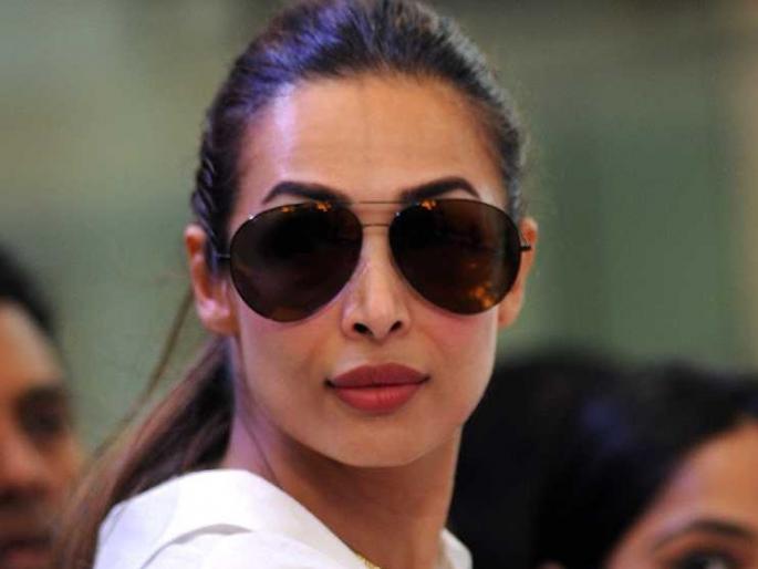 malaika arora was spotted managing driver logistics video viral | नको त्या कारणाने चर्चेत आली मलायका अरोरा, व्हिडीओ पाहून भडकले नेटकरी malaika arora was spotted managing driver logistics video viral | नको त्या कारणाने चर्चेत आली मलायका अरोरा, व्हिडीओ पाहून भडकले नेटकरी