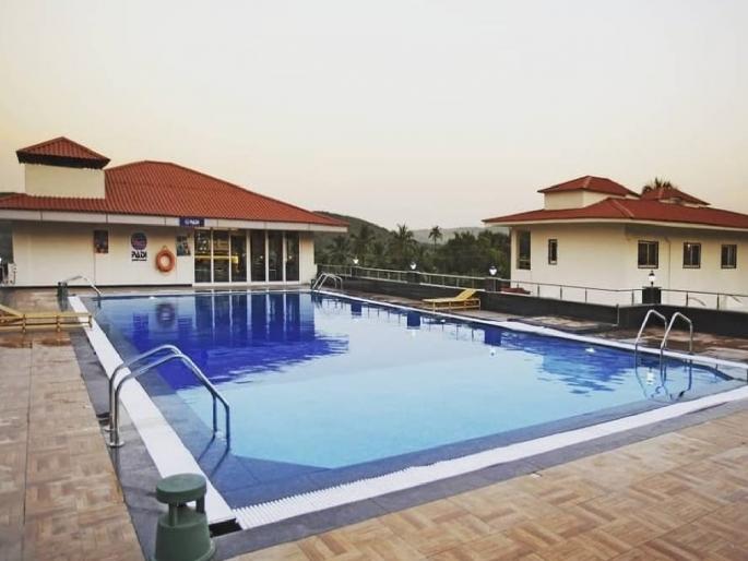 Plot to privatize scuba diving center in Tarkarli | तारकर्ली येथील स्कुबा डायव्हिंग केंद्राच्या खासगीकरणाचा डाव Plot to privatize scuba diving center in Tarkarli | तारकर्ली येथील स्कुबा डायव्हिंग केंद्राच्या खासगीकरणाचा डाव