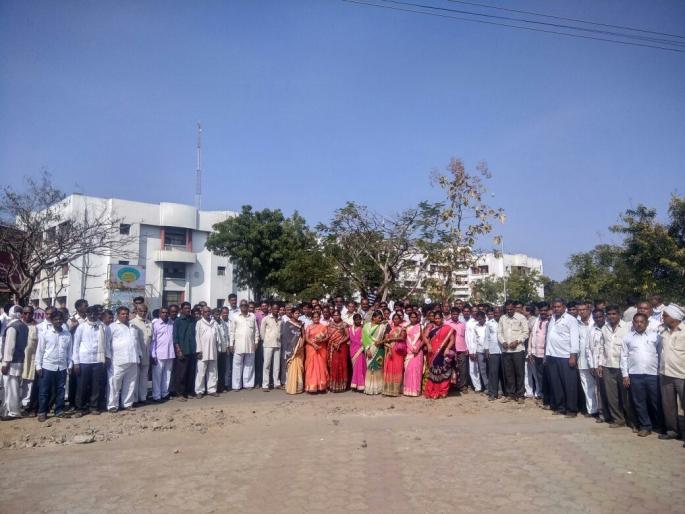 Shopkeepers goes to the District Collectorate at Washim! | स्वस्तधान्य दुकानदार  धडकले वाशिम जिल्हाधिकारी कार्यालयावर!