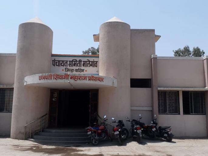 Beneficiaries Waiting for subsidy of the well | विहिर योजनेच्या लाभार्थींना अनुदानाची प्रतीक्षा Beneficiaries Waiting for subsidy of the well | विहिर योजनेच्या लाभार्थींना अनुदानाची प्रतीक्षा