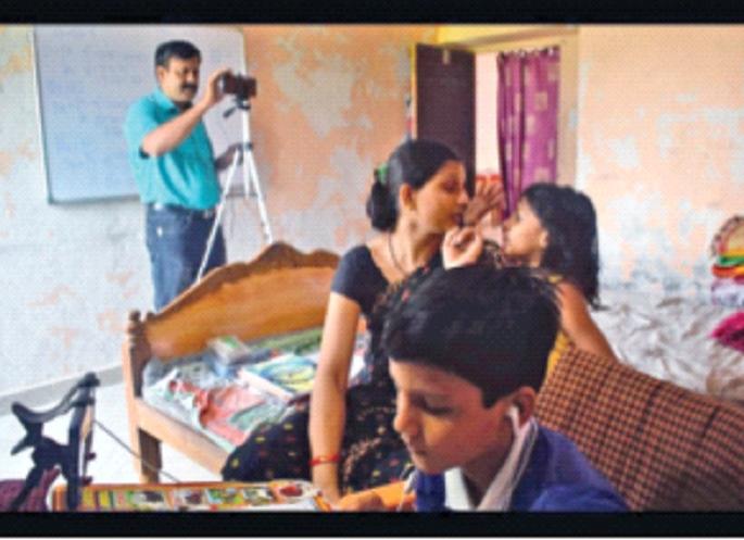 Documentary of Chandrapur youth at Netherlands Festival pdc | नेदरलँड महोत्सवात चंद्रपूरच्या युवकाची डाॅक्युमेंटरी  Documentary of Chandrapur youth at Netherlands Festival pdc | नेदरलँड महोत्सवात चंद्रपूरच्या युवकाची डाॅक्युमेंटरी