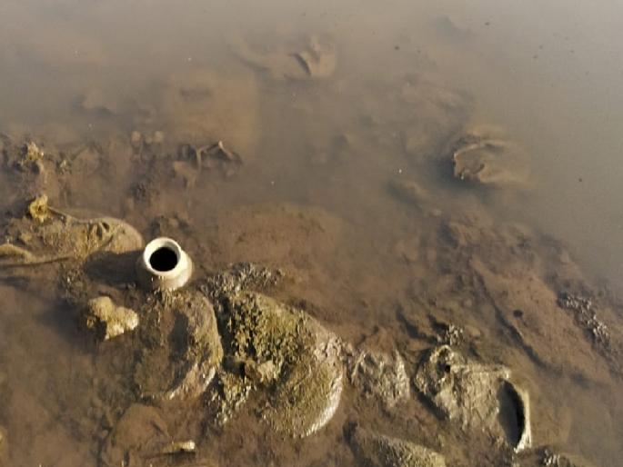 The people of Krishnakath are suffering from muddy water | मळीमिश्रित पाण्याने कृष्णाकाठची जनता त्रस्त, नागरिकांचे आरोग्य धोक्यात