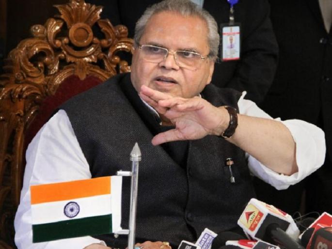 Attack on Meghalaya Governor Satyapal Malik's security convoy | मेघालयचे राज्यपाल सत्यपाल मलिक यांच्या सुरक्षा ताफ्यावर हल्ला
