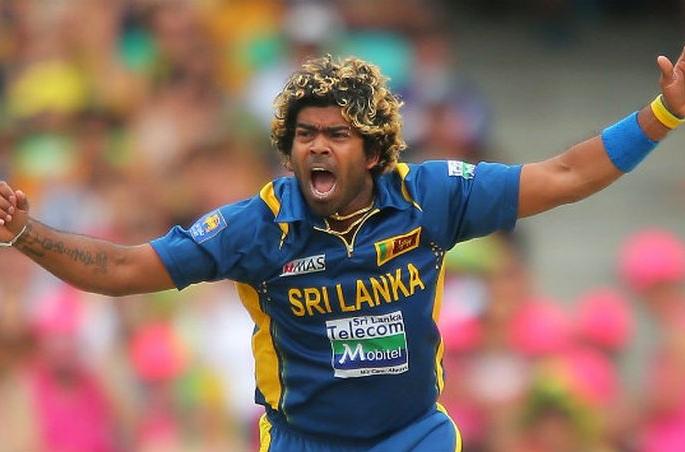 Asia Cup 2018: lasith Malinga is back ... In the first over, two wickets have been taken | Asia Cup 2018 : मलिंगा इज बॅक... पहिल्याच षटकात पटकावले दोन बळी