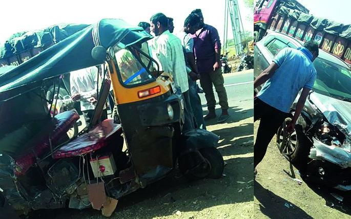 In Malkapur, 14 people were injured in two separate accidents | मलकापुरात दोन वेगवेगळ्य़ा ठिकाणी झालेल्या अपघातात १४ प्रवासी जखमी In Malkapur, 14 people were injured in two separate accidents | मलकापुरात दोन वेगवेगळ्य़ा ठिकाणी झालेल्या अपघातात १४ प्रवासी जखमी