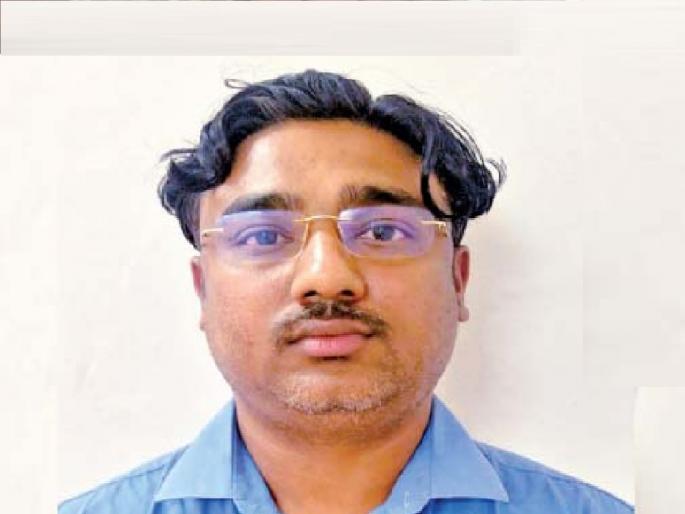 Medical officer arrested while accepting bribe of Rs 5,000, action taken at Malkapur Rural Hospital | पाच हजाराची लाच घेताना वैद्यकीय अधिकारी जेरबंद, मलकापूर ग्रामीण रुग्णालयात केली कारवाई Medical officer arrested while accepting bribe of Rs 5,000, action taken at Malkapur Rural Hospital | पाच हजाराची लाच घेताना वैद्यकीय अधिकारी जेरबंद, मलकापूर ग्रामीण रुग्णालयात केली कारवाई