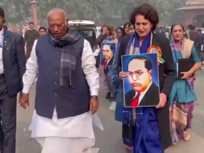 'BJP MPs pushed me, my knee got injured'; Mallikarjun Kharge makes serious allegations | 'भाजप खासदारांनी मला ढकलले, माझ्या गुडघ्याला दुखापत झाली'; मल्लिकार्जुन खरगेंनी केले गंभीर आरोप 'BJP MPs pushed me, my knee got injured'; Mallikarjun Kharge makes serious allegations | 'भाजप खासदारांनी मला ढकलले, माझ्या गुडघ्याला दुखापत झाली'; मल्लिकार्जुन खरगेंनी केले गंभीर आरोप