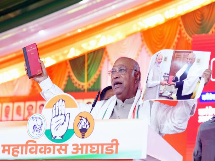 maharashtra assembly vidhan sabha election 2024 congress mallikarjun kharge criticizes bjp and rss in latur akkalkot rally | “भाजपा-RSS ने देशासाठी बलिदान दिले नाही, संविधान संपवायचे काम केले”: मल्लिकार्जुन खरगे maharashtra assembly vidhan sabha election 2024 congress mallikarjun kharge criticizes bjp and rss in latur akkalkot rally | “भाजपा-RSS ने देशासाठी बलिदान दिले नाही, संविधान संपवायचे काम केले”: मल्लिकार्जुन खरगे